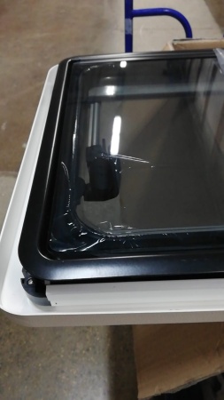 Окно откидное Mobile Comfort W8050R 800x500 мм, штора рулонная, антимоскитка